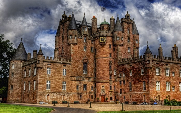 Glamis Castle High Resolution
