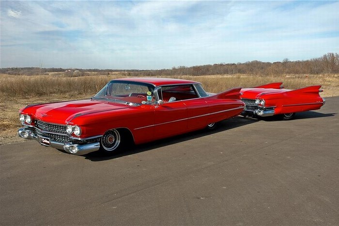1959 Cadillac Coupe DeVille with trailer