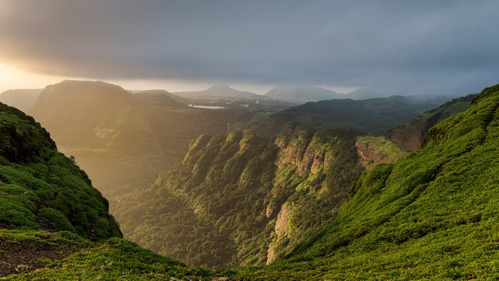 4K Mountain Landscape with Golden Light