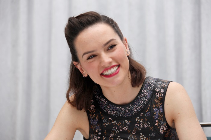 Daisy Ridley smiling