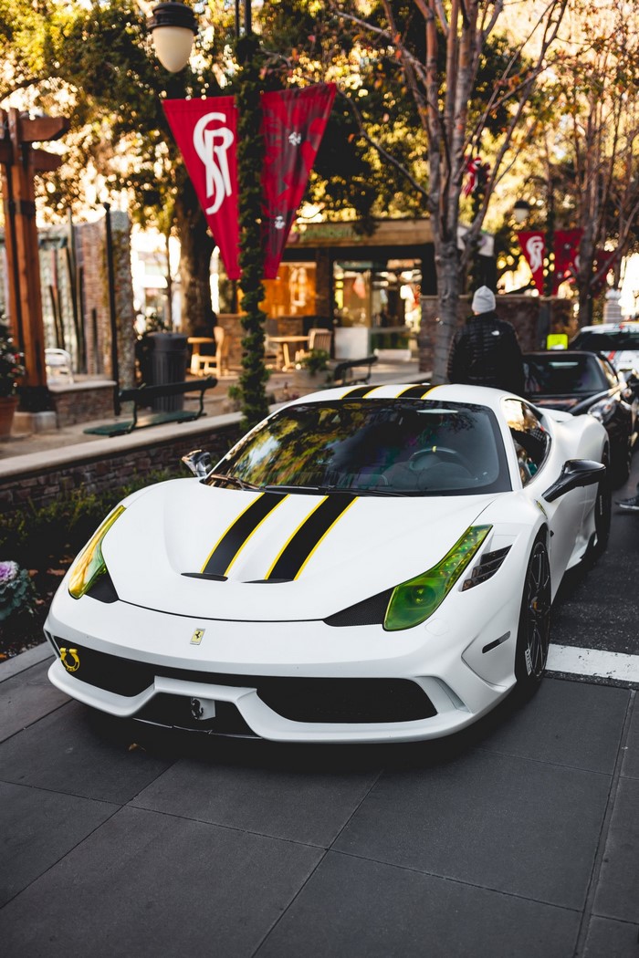 White Ferrari 458 Speciale with Yellow Stripes