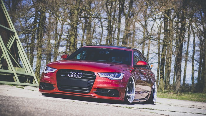 Red Audi S4 Avant stance car