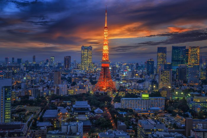 Tokyo Tower and cityscape at dusk, Tokyo, Japan