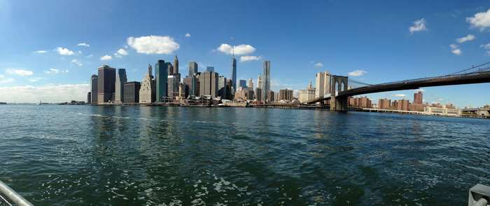 New York City skyline and Brooklyn Bridge 4K
