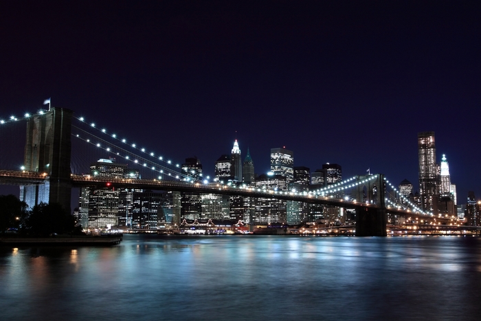 Brooklyn Bridge and Manhattan Skyline at Night