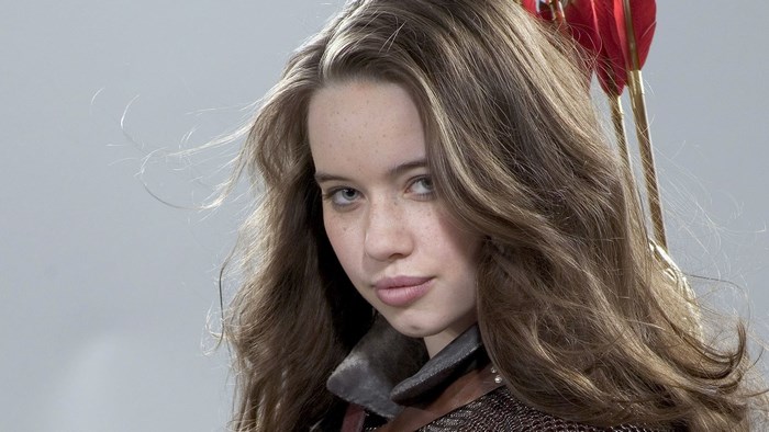 Anna Popplewell as Susan Pevensie