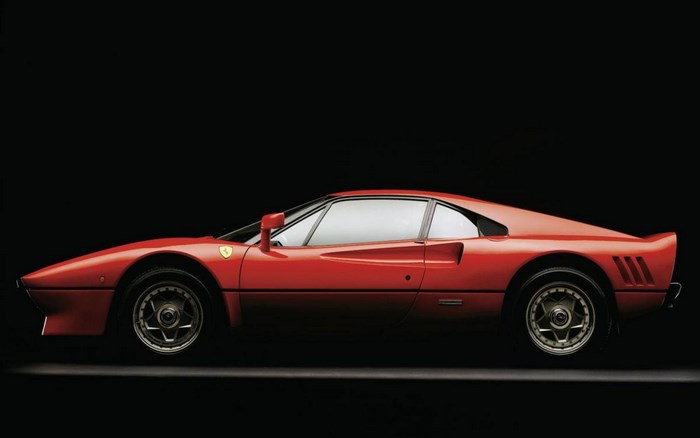 Red Ferrari 288 GTO side profile