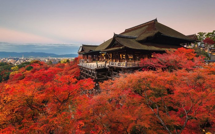 Kiyomizu-dera Temple in Kyoto during autumn