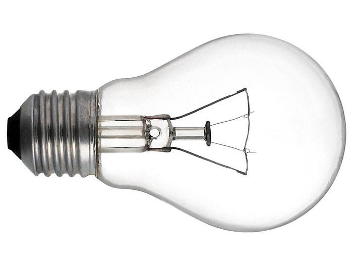 Clear incandescent light bulb