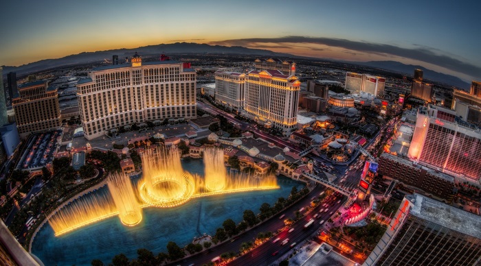 Las Vegas Strip at dusk with Bellagio fountains