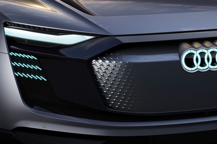 Audi 4K front view