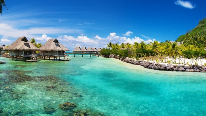 Overwater bungalows in Bora Bora lagoon