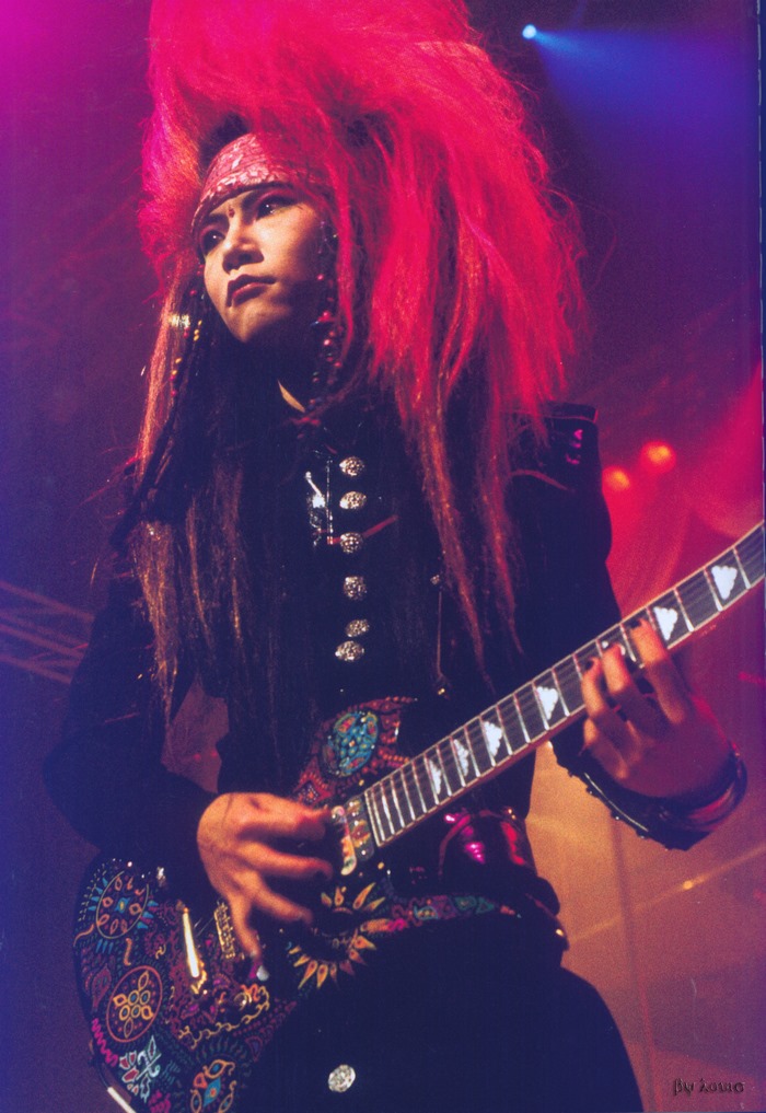 X Japan Hide playing guitar