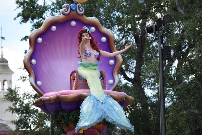 Ariel from The Little Mermaid on a float at Walt Disney World 4K
