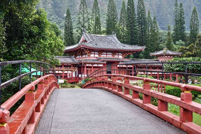 Byodo-In Temple with Japanese Bridge and Mountains