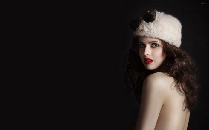 Alexandra Daddario wearing a furry hat