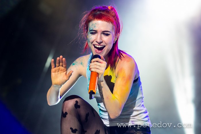 Hayley Williams performing on stage