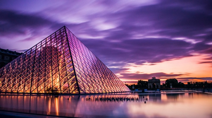 Louvre Pyramid at sunset 4K