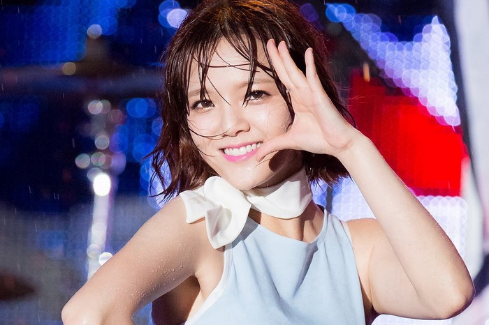 Jimin from AOA performing on stage