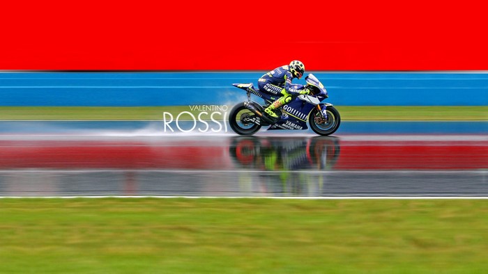 Valentino Rossi racing a Yamaha motorcycle