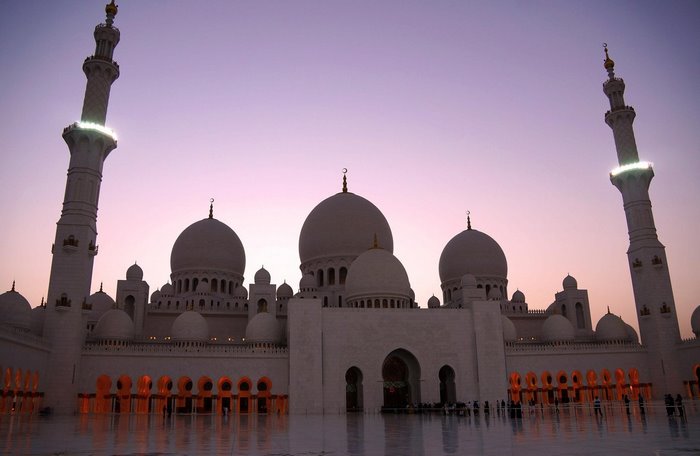 Sheikh Zayed Grand Mosque at sunset