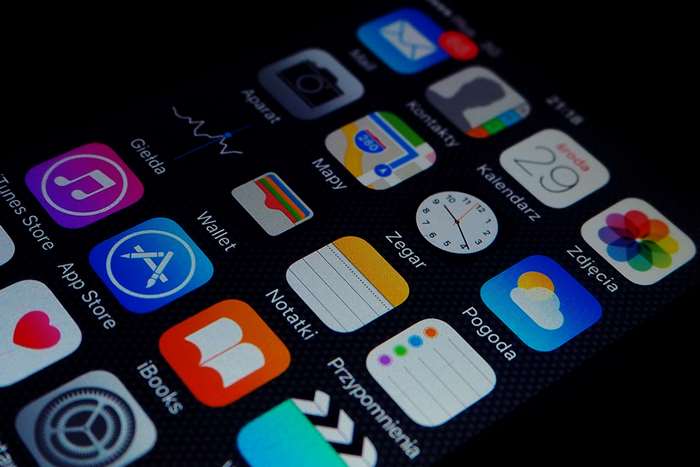 Smartphone screen displaying various app icons