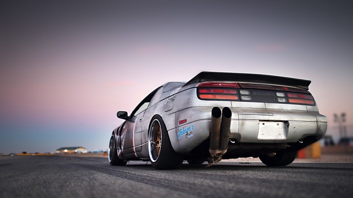 Nissan 300ZX drift car with large exhaust pipes