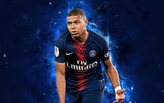 Kylian Mbappé in Paris Saint-Germain Kit