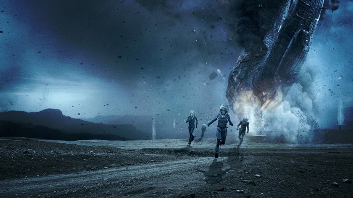Prometheus: Astronauts running from a crashing ship
