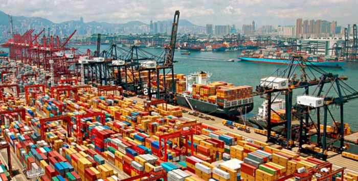 Container terminal with cranes and ships