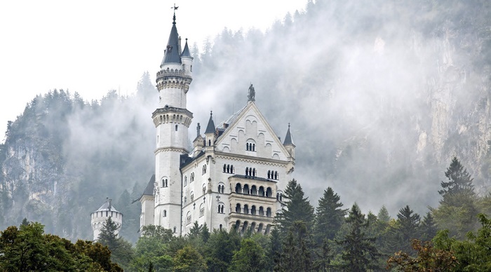 Neuschwanstein Castle 4K