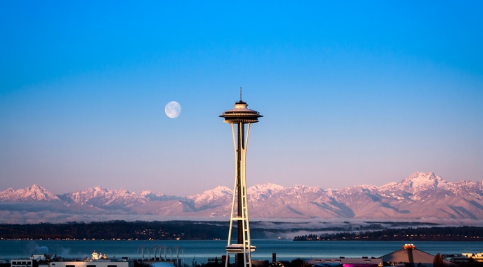 Space Needle and Olympic Mountains 4K