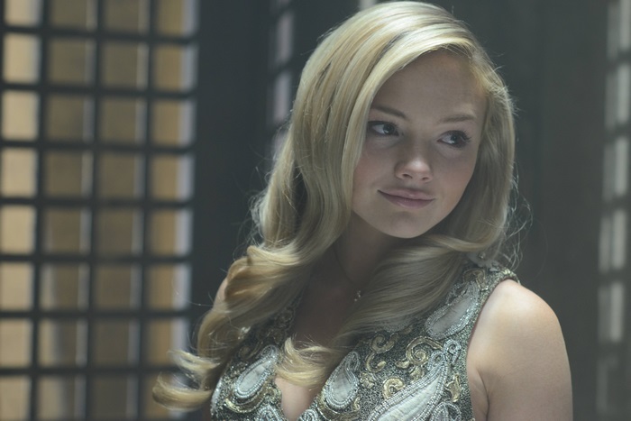 Natalie Alyn Lind in 4K