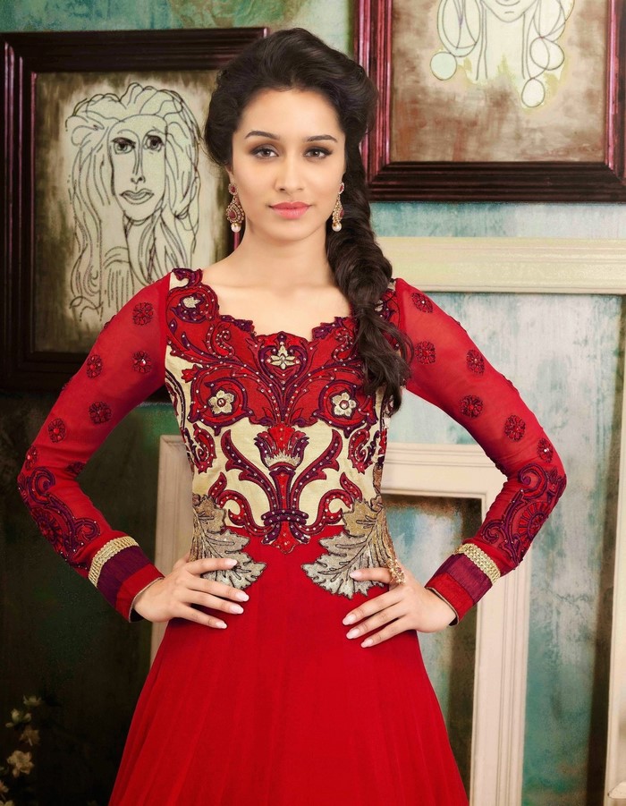 Shraddha Kapoor in red dress