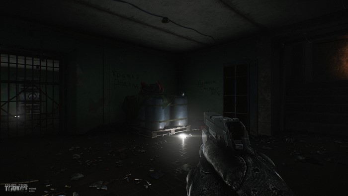 Escape from Tarkov first person shooter gameplay