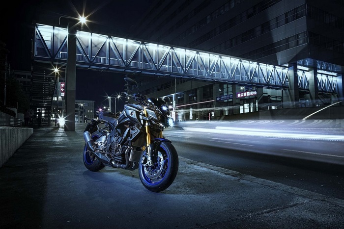 Yamaha MT-10 SP motorcycle at night