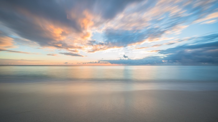 Beach 4K HQ Desktop