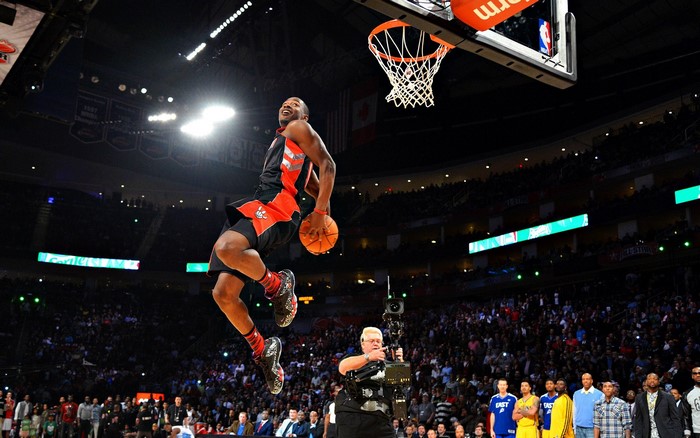Kawhi Leonard dunking for Toronto Raptors