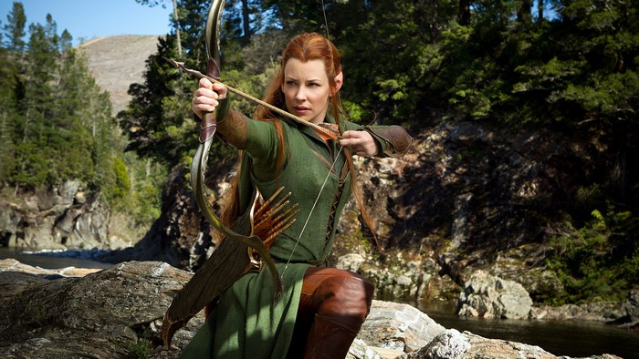 Tauriel from The Hobbit with a bow