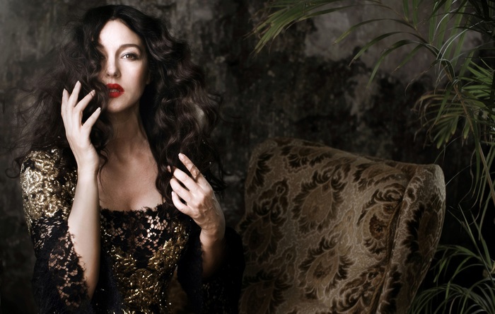 Monica Bellucci in ornate dress 4K