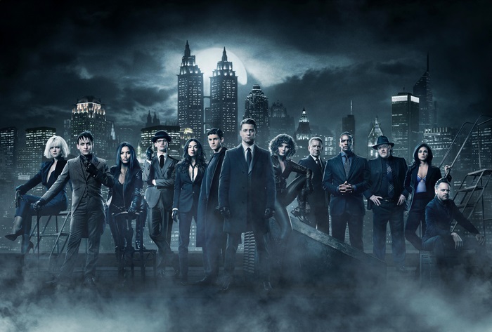 Gotham TV Series Cast under Moonlight 4K