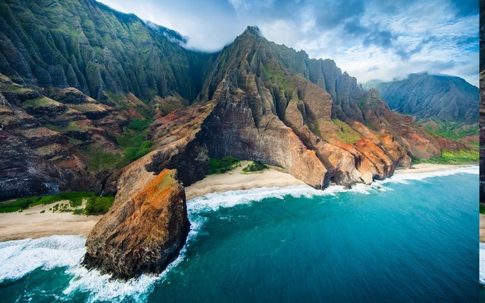 Aerial view of Na Pali Coast, Kauai Island