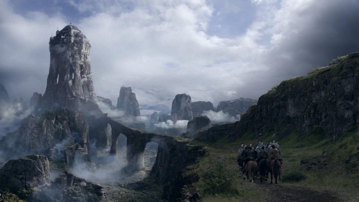The Eyrie castle and knights on horseback in Game of Thrones