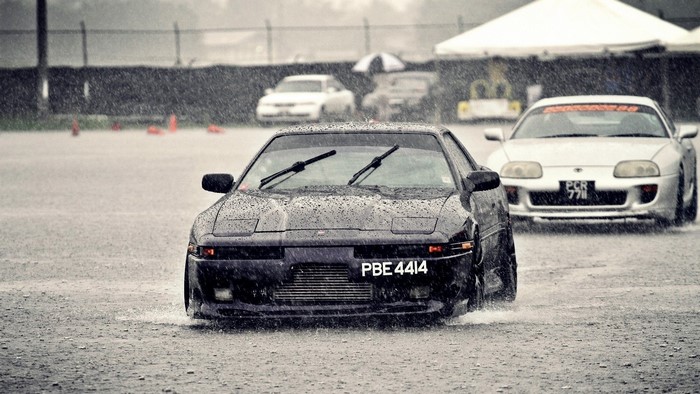 Toyota Supra MK3 and MK4 Driving in Rain