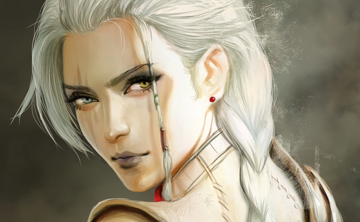 Woman with white hair and heterochromia