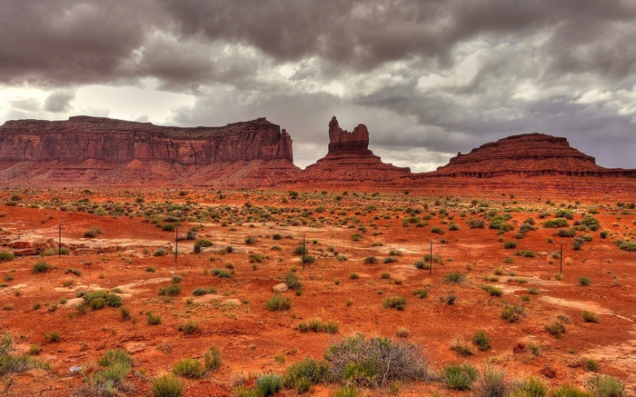 Monument Valley under a cloudy sky