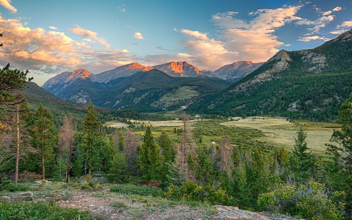Rocky Mountains National Park at sunset