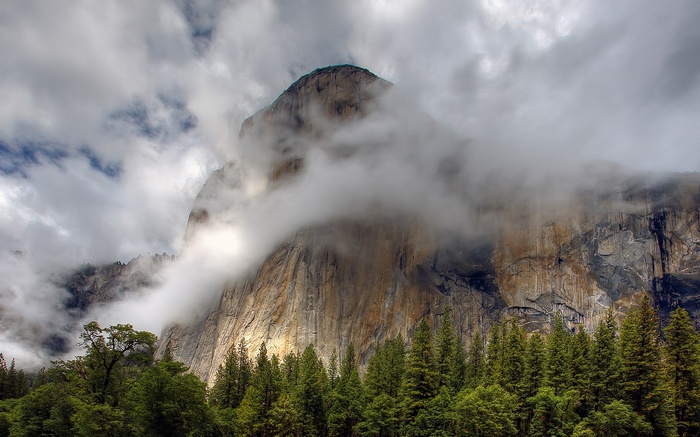 El Capitan in Yosemite National Park with Clouds