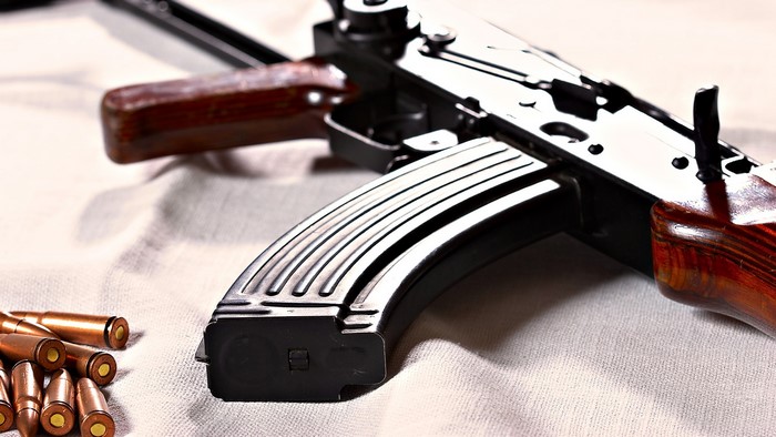 Assault rifle with magazine and bullets