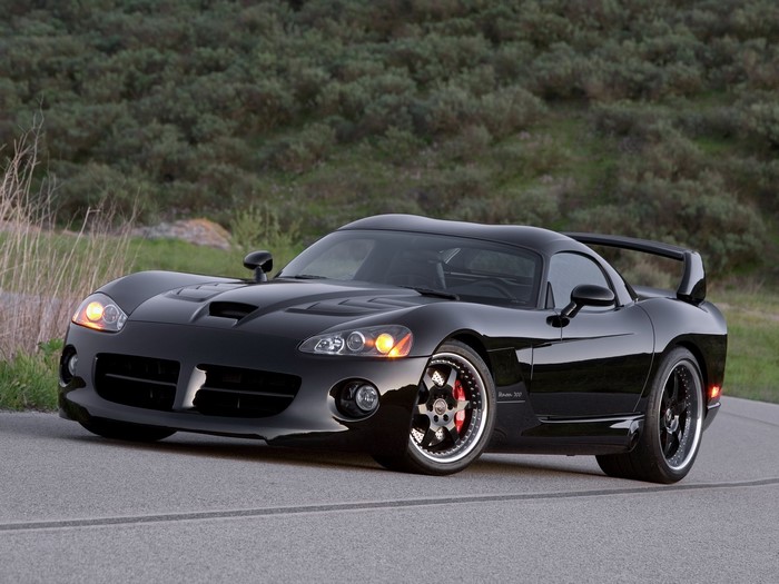 Black Dodge Viper SRT-10 ACR Coupe